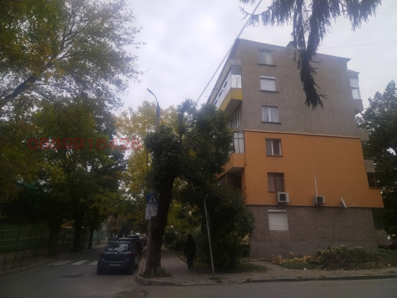 Дава под Наем АТЕЛИЕ, ТАВАН в град Разград, Център - 18 кв.м / 100 € » 195.58 лв.