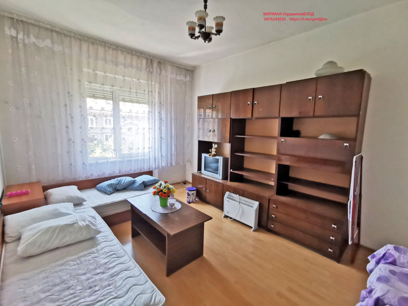 Издаје се  1 спаваћа соба Пловдив , Центар , 62 м2 | 83817922