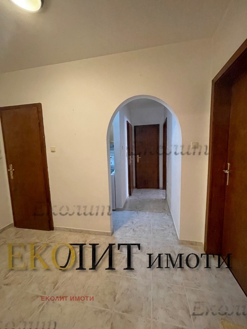 Издаје се  2 спаваће собе Софија , Центар , 110 м2 | 12064412 - слика [2]