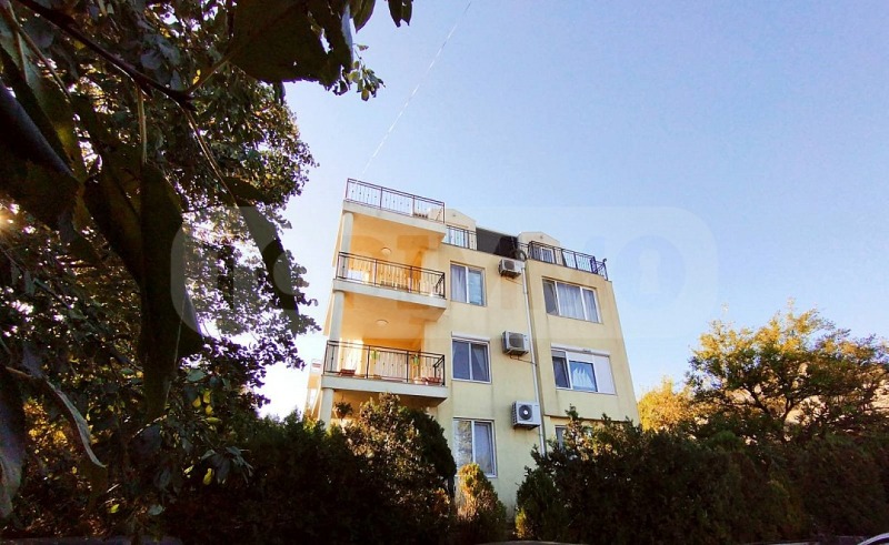 Дава под наем  4-стаен град Варна , к.к. Св.Св. Константин и Елена , 125 кв.м | 95978216