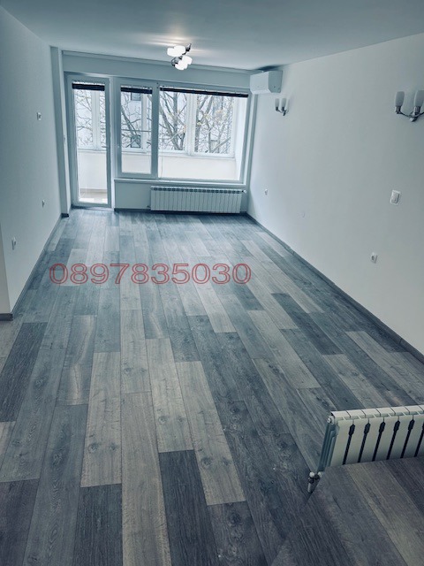 De inchiriat  3+ dormitor Sofia , Hladilnica , 150 mp | 29348834 - imagine [4]