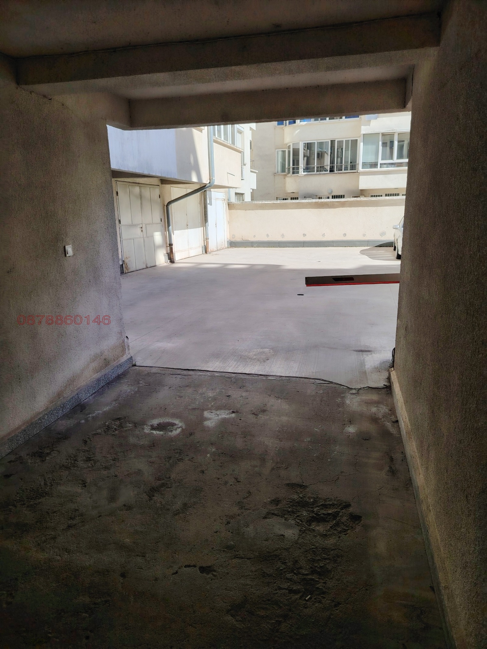 Дава под наем ГАРАЖ, ПАРКОМЯСТО, гр. София, Белите брези, снимка 3 - Гаражи и паркоместа - 53780345