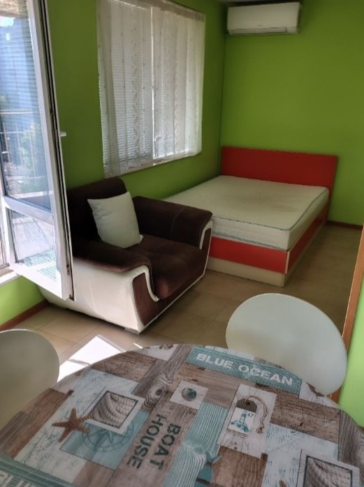 Kiadó  Stúdió Sofia , Ljulin 10 , 50 négyzetméter | 32452462 - kép [4]