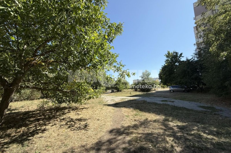 Kiadó  Stúdió Sofia , Ljulin 3 , 31 négyzetméter | 46270222 - kép [4]