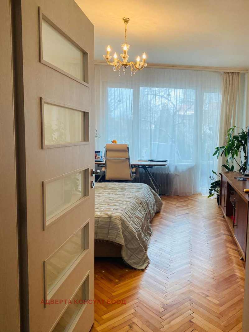 För uthyrning  1 sovrum Sofia , Iztok , 59 kvm | 76392016 - bild [3]