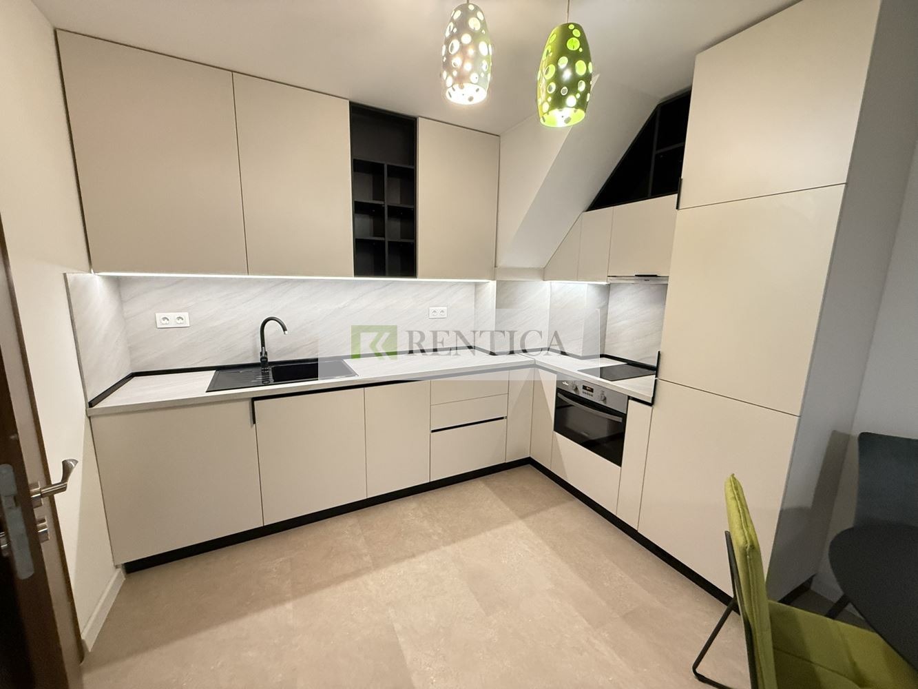 Дава под наем 2-СТАЕН, гр. Варна, Лятно кино Тракия, снимка 3 - Апартаменти - 54034851