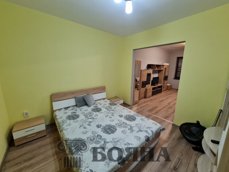 De inchiriat  1 dormitor Ruse , Țentâr , 65 mp | 56923073 - imagine [5]