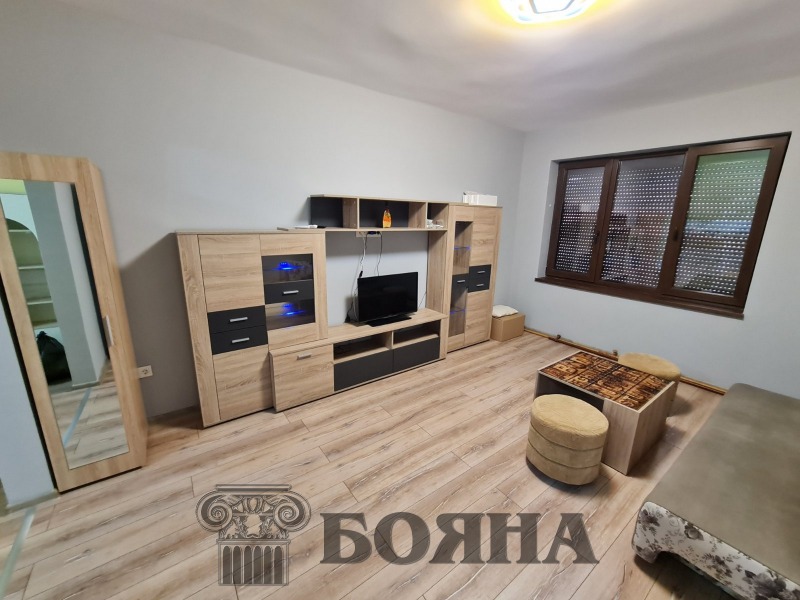 De inchiriat  1 dormitor Ruse , Țentâr , 65 mp | 56923073 - imagine [2]
