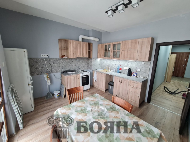 De inchiriat  1 dormitor Ruse , Țentâr , 65 mp | 56923073 - imagine [11]