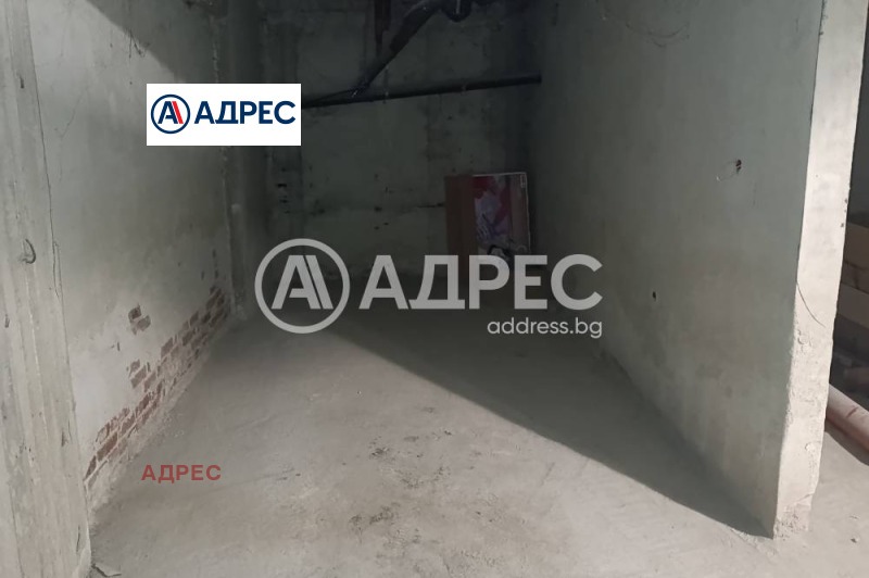 Дава под наем ГАРАЖ, ПАРКОМЯСТО, гр. Варна, Център, снимка 4 - Гаражи и паркоместа - 53174386