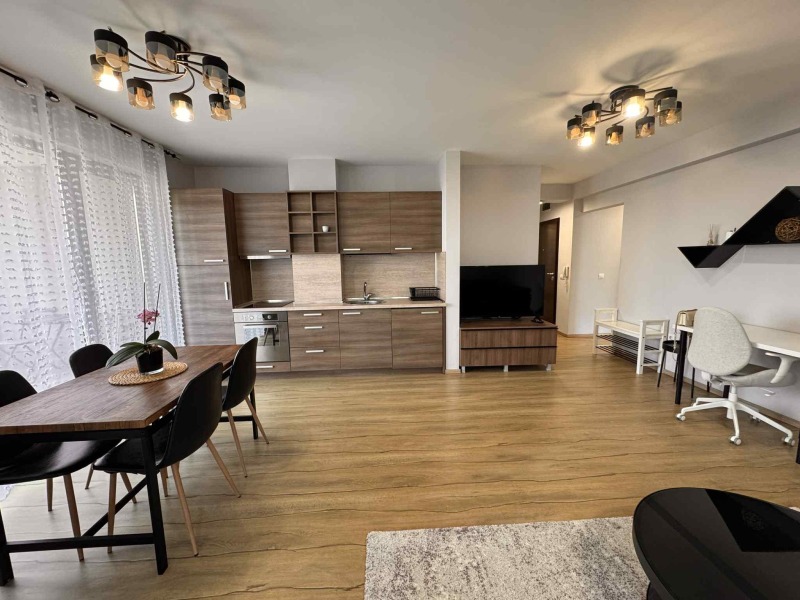 Издаје се  2 спаваће собе Софија , Лозенец , 118 м2 | 52242621 - слика [3]