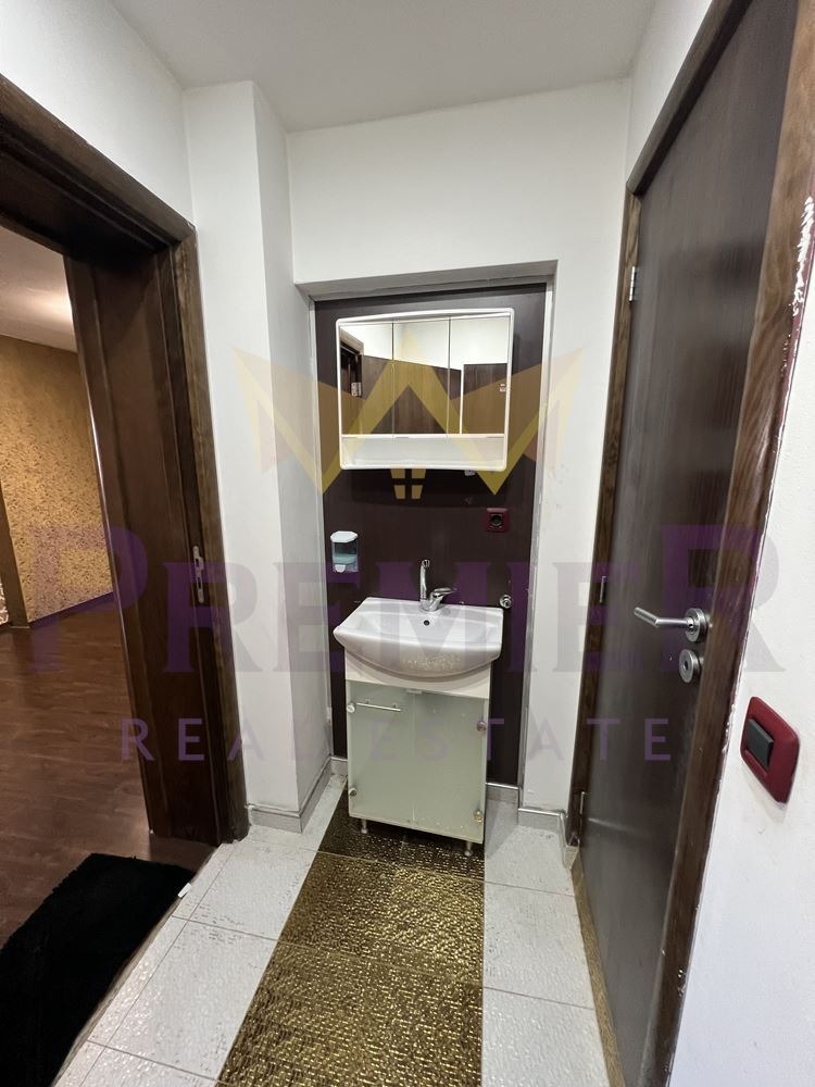 Издаје се  2 спаваће собе Варна , Централна пошта , 103 м2 | 69104491 - слика [12]