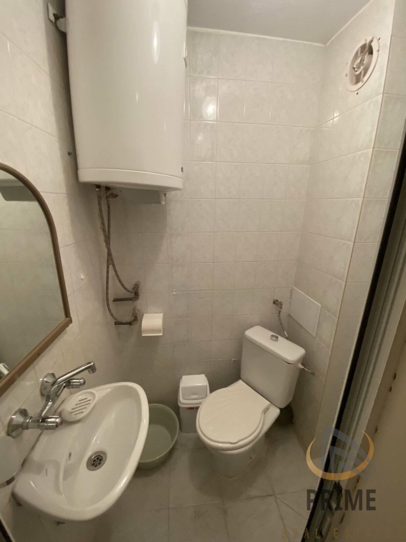 Дава под наем 2-СТАЕН, гр. Бургас, Център, снимка 3 - Апартаменти - 52409586