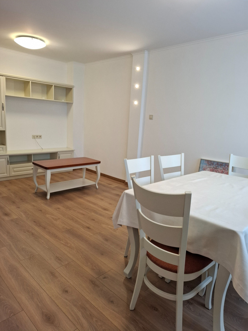 Дава под Наем 4-СТАЕН в град София, Лозенец - 120 кв.м / 1 100 € » 2 151.41 лв., ЛАТИНШЕФ ЕСТЕЙТ ЕООД