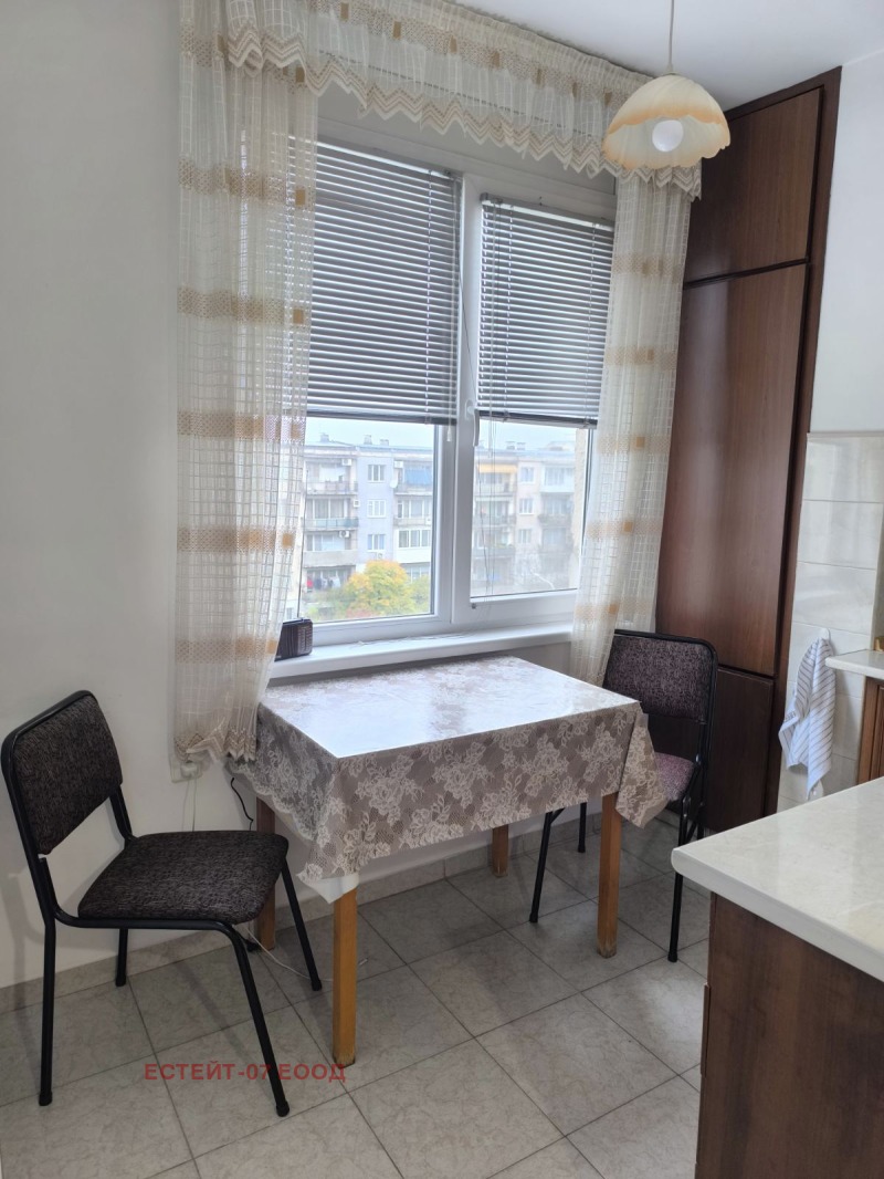 Дава под наем МНОГОСТАЕН, гр. Пловдив, Южен, снимка 3 - Апартаменти - 52622129