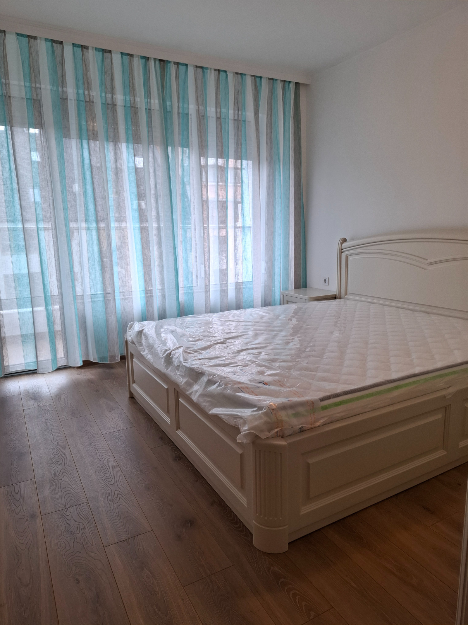 Дава под наем 4-СТАЕН, гр. София, Лозенец, снимка 5 - Апартаменти - 54038590