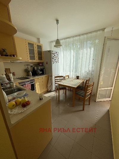 Дава под наем  2-стаен град София , Сухата река , 70 кв.м | 59004477