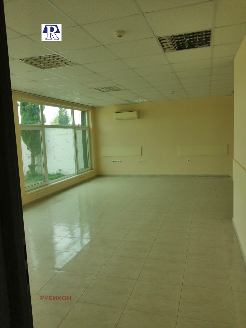 K pronájmu  Průmyslová budova Plovdiv , Industrialna zona - Iztok , 1200 m2 | 29641629 - obraz [11]