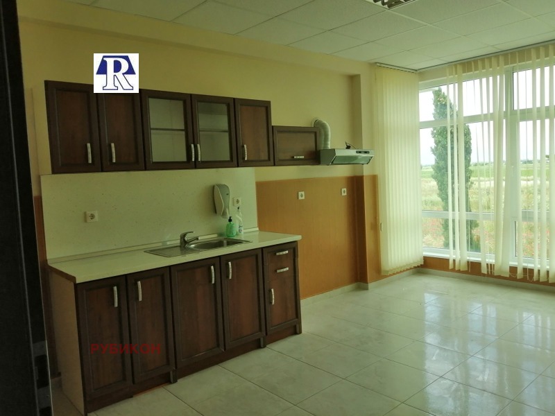 K pronájmu  Průmyslová budova Plovdiv , Industrialna zona - Iztok , 1200 m2 | 29641629 - obraz [16]