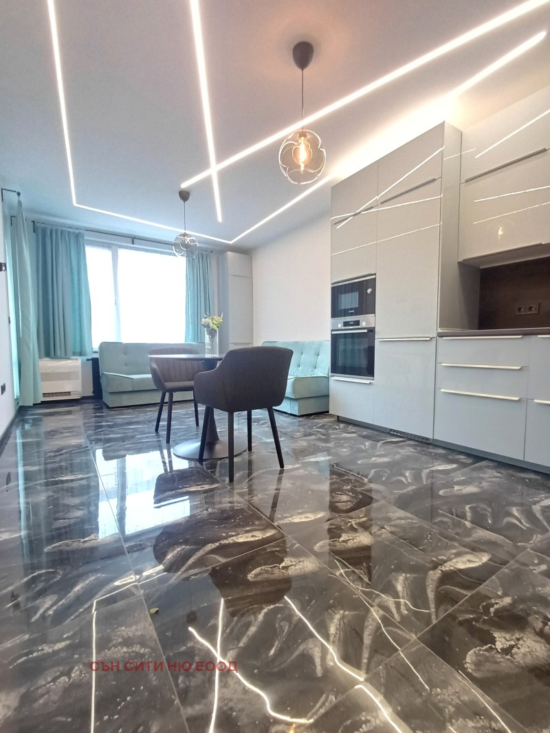 Дава под Наем 3-СТАЕН в град София, Кръстова вада - 100 кв.м / 1 300 € » 2 542.58 лв., СЪН СИТИ НЮ ЕООД
