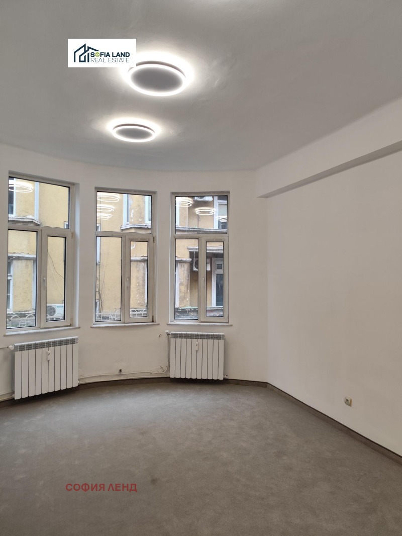 Дава под Наем ОФИС в град София, Център - 140 кв.м / 1 450 € » 2 835.95 лв., СОФИЯ ЛЕНД