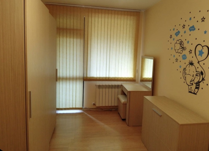 Дава под наем 2-СТАЕН, гр. Плевен, Идеален център