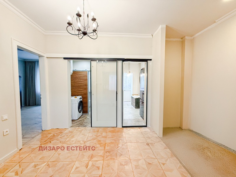 Дава под наем 3-СТАЕН, гр. София, Център