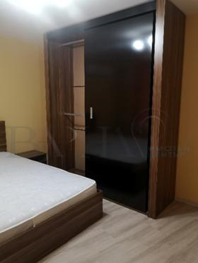 1 chambre Tsveten kvartal, Varna 11