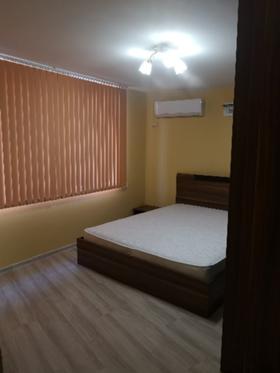 1 chambre Tsveten kvartal, Varna 8