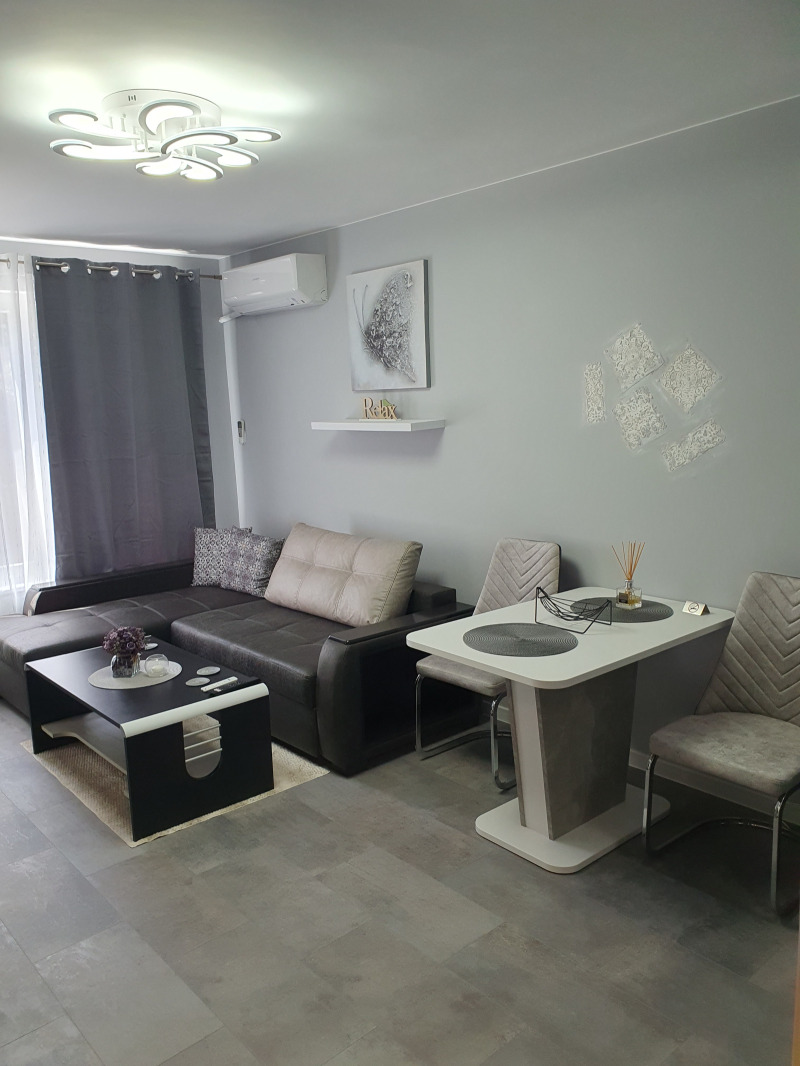 Do wynajęcia  1 sypialnia Stara Zagora , Centar , 60 mkw | 71650131 - obraz [5]