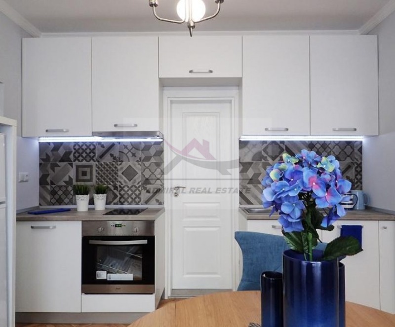 K pronájmu  1 ložnice Varna , Centar , 60 m2 | 74564250