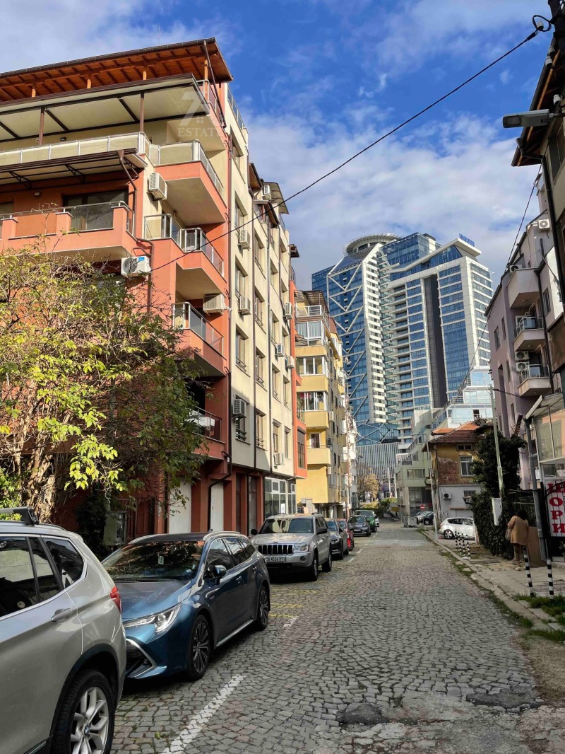 Дава под наем 4-СТАЕН, гр. София, Медицинска академия, снимка 15 - Апартаменти - 52294155