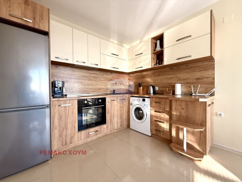 Дава под наем КЪЩА, гр. Балчик, област Добрич, снимка 2 - Къщи - 53155900