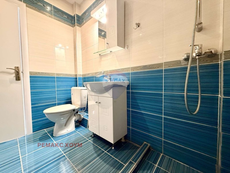 Дава под наем КЪЩА, гр. Балчик, област Добрич, снимка 13 - Къщи - 53155900