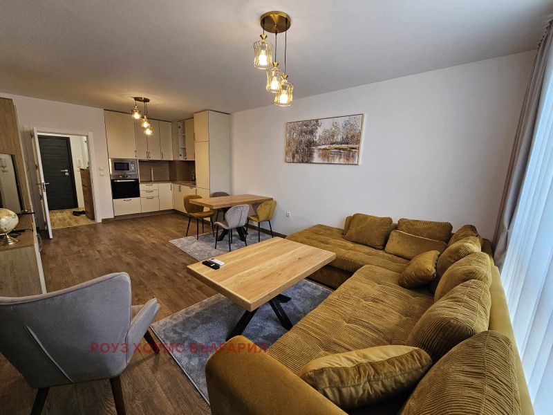 Da affittare  1 camera da letto Plovdiv , Hristo Smirnenski , 75 mq | 53474067