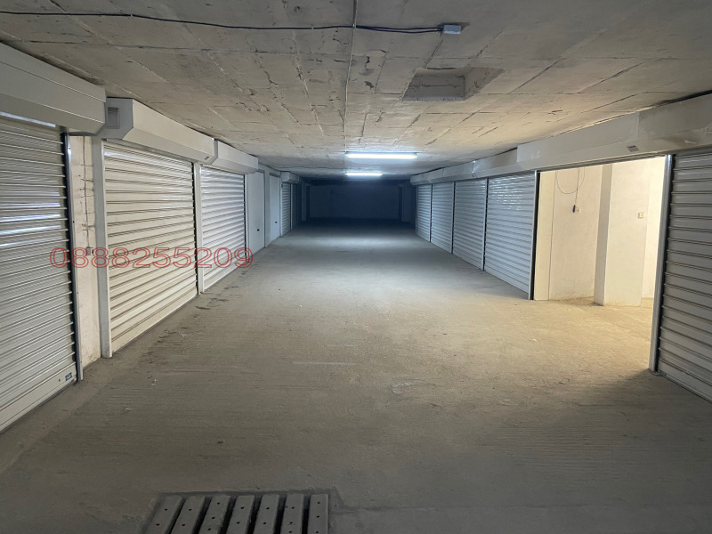 Дава под наем ГАРАЖ, ПАРКОМЯСТО, гр. София, Изток, снимка 3 - Гаражи и паркоместа - 53186703