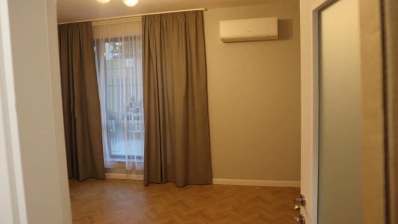Издаје се  2 спаваће собе Софија , Крастова вада , 113 м2 | 10977977 - слика [6]