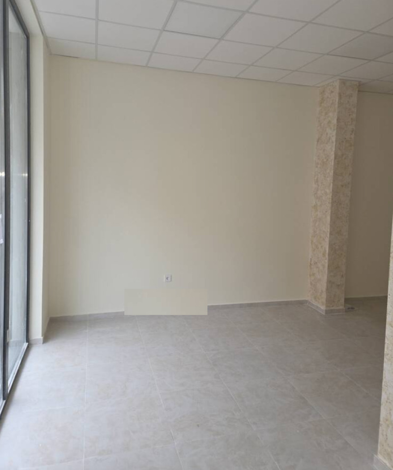 Προς ενοικίαση  Κατάστημα Πλοβδηβ , Τρακηια , 50 τ.μ | 30116733