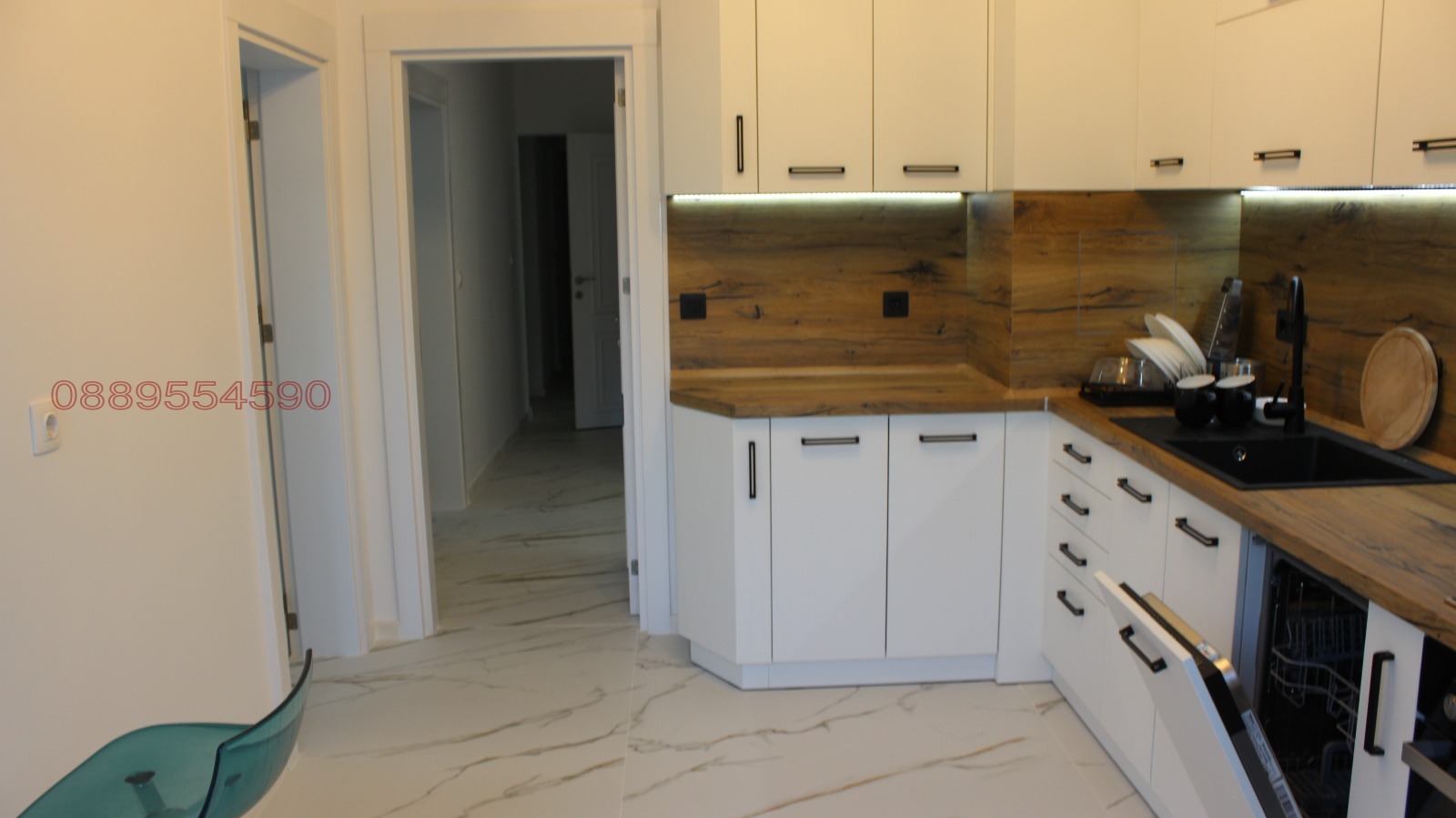 Дава под наем МНОГОСТАЕН, гр. София, Гоце Делчев, снимка 2 - Апартаменти - 54044850