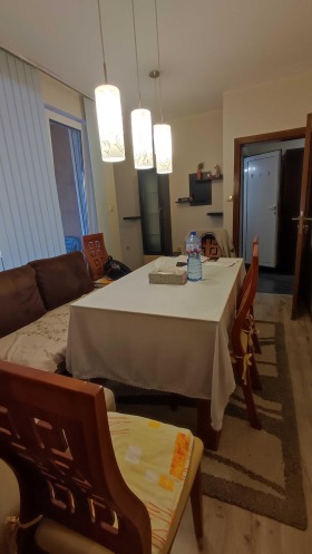 1 спаваћа соба Христо Ботев, Варна