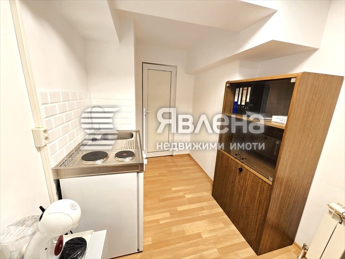 Дава под наем СКЛАД, гр. София, Център, снимка 3 - Складове - 53091928