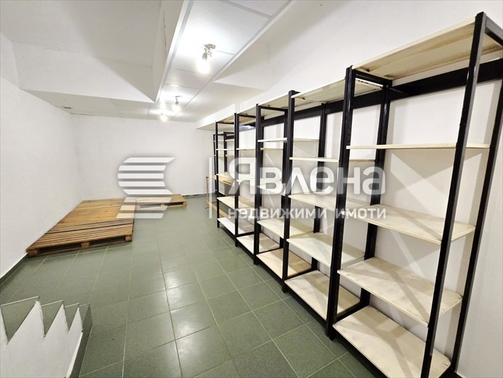 Дава под наем СКЛАД, гр. София, Център, снимка 4 - Складове - 53091928