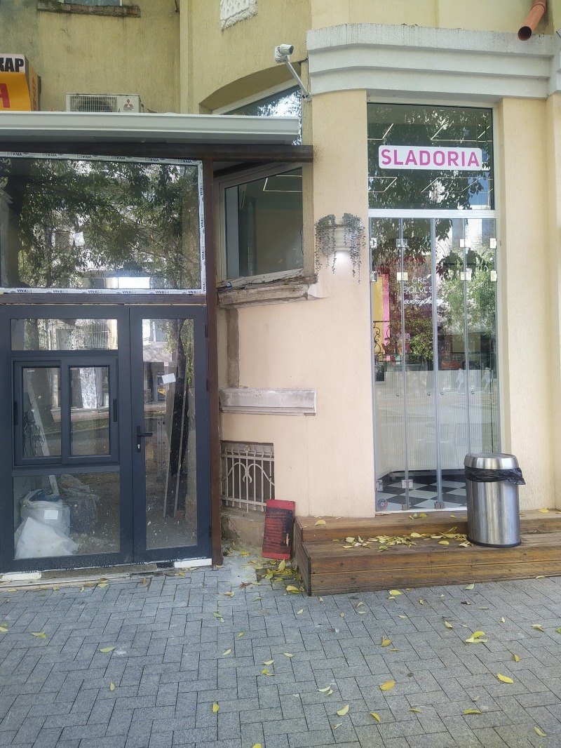 Под наем ЗАВЕДЕНИЕ, град Варна, Център • 1600 € / 3129.33 лв. • 68097543 1