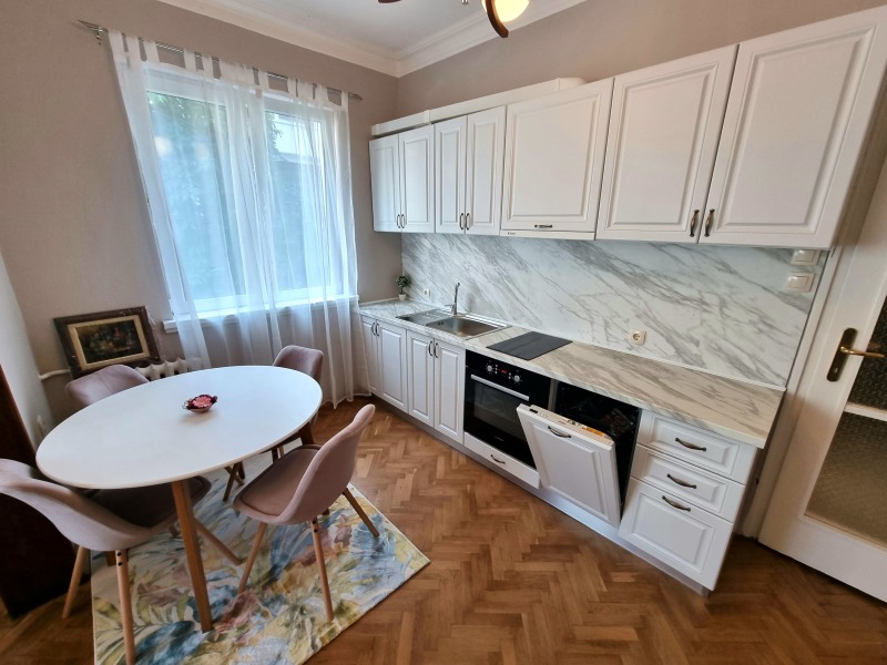 Дава под наем 3-СТАЕН, гр. София, Център, снимка 3 - Апартаменти - 52044683