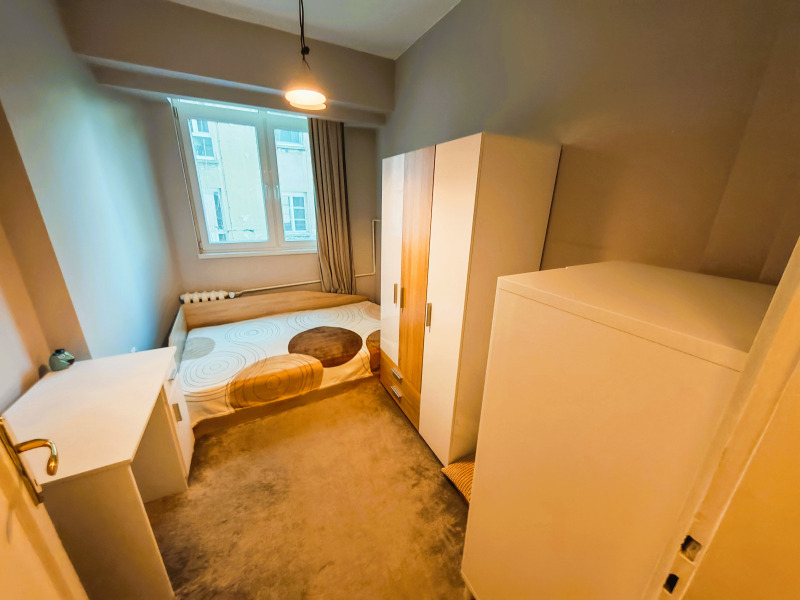 Дава под наем 3-СТАЕН, гр. София, Център, снимка 12 - Апартаменти - 52044683