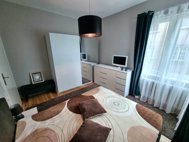 Дава под наем 3-СТАЕН, гр. София, Център, снимка 10 - Апартаменти - 52044683