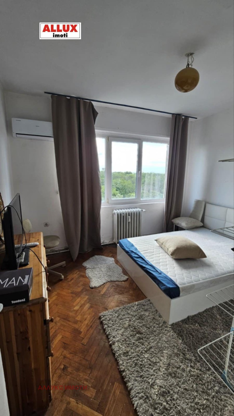 Kiadó  2 hálószobás Ruse , Vazrazsdane , 95 négyzetméter | 21650791