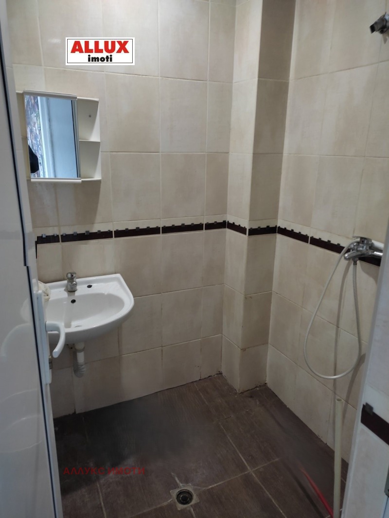 Kiadó  2 hálószobás Ruse , Vazrazsdane , 95 négyzetméter | 21650791 - kép [4]