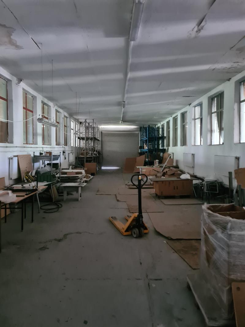 Дава под наем ПРОМ. ПОМЕЩЕНИЕ, гр. Ловеч, Промишлена зона - Изток, снимка 3 - Производствени сгради - 52780204