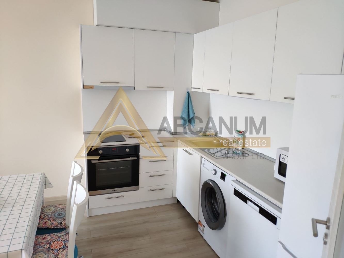 Дава под наем  2-стаен град Варна , Аспарухово , 71 кв.м | 99403052